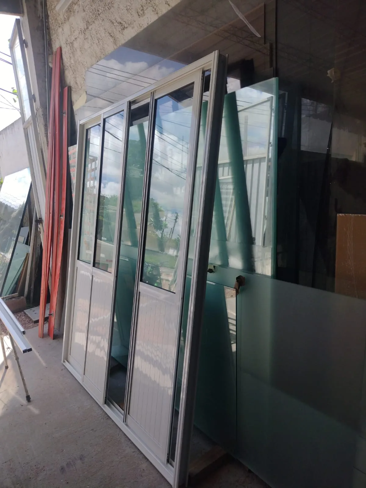 Trabajo de aberturas realizado por MG Construcciones (foto 5)