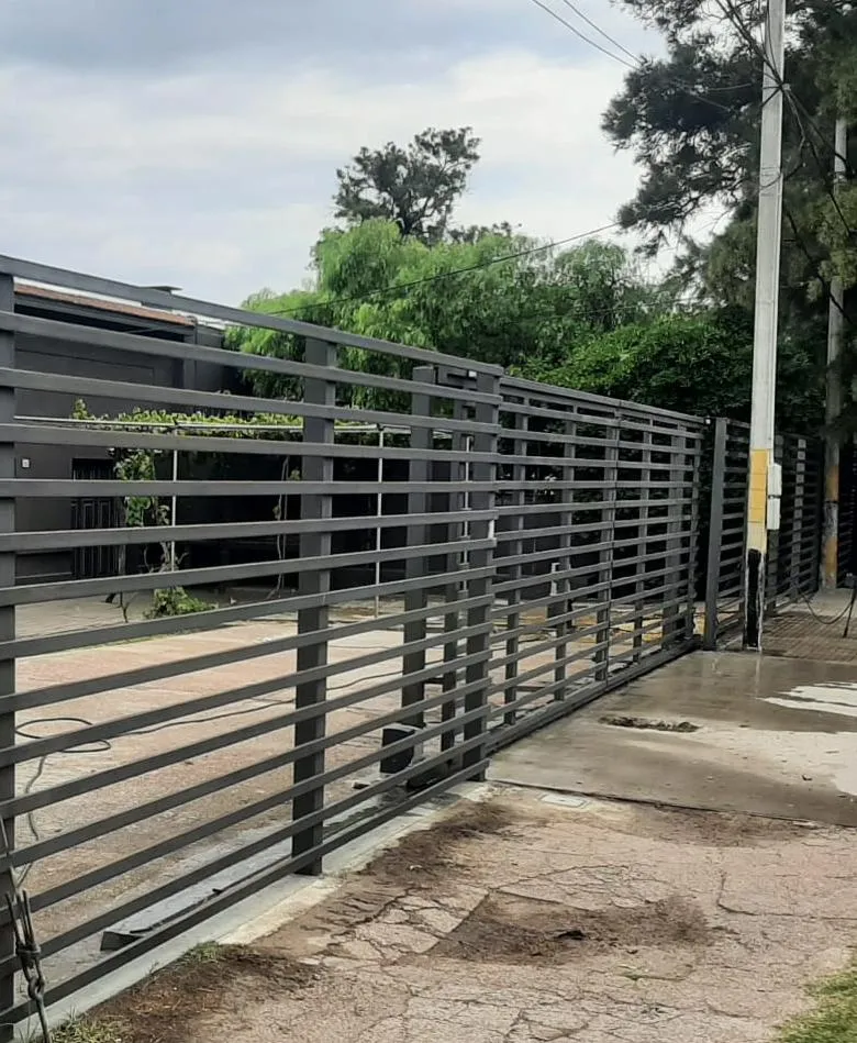 Trabajo de herrería realizado por MG Construcciones (foto 8)