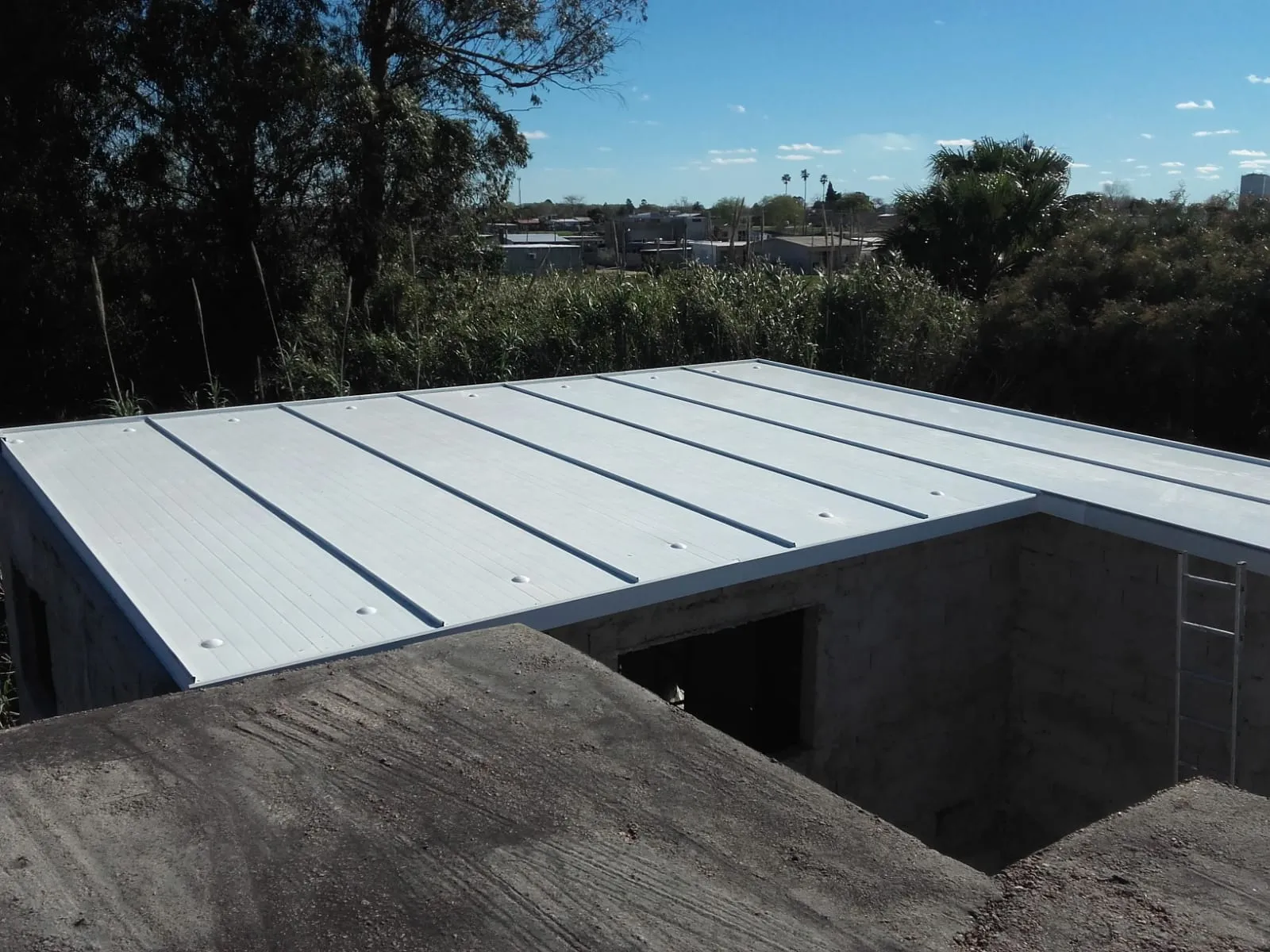 Trabajo de isopanel realizado por MG Construcciones (foto 4)