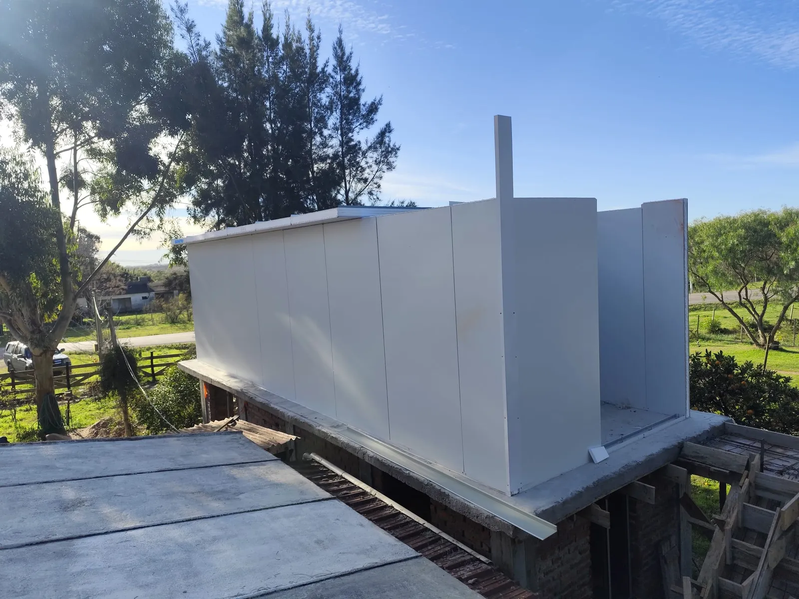 Trabajo de isopanel realizado por MG Construcciones (foto 8)