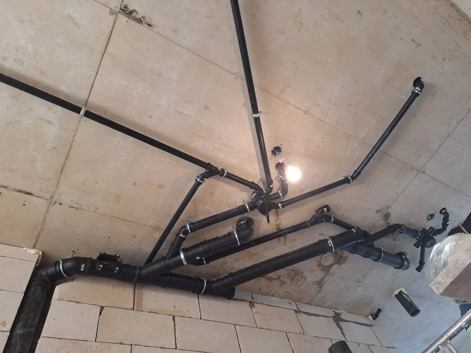 Trabajo de sanitaria realizado por MG Construcciones (foto 10)